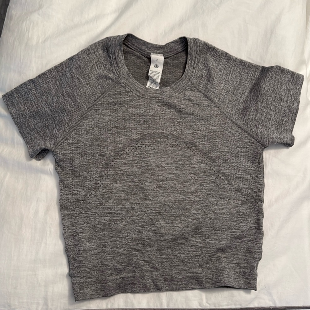 Lululemon swiftly tech gray shirt